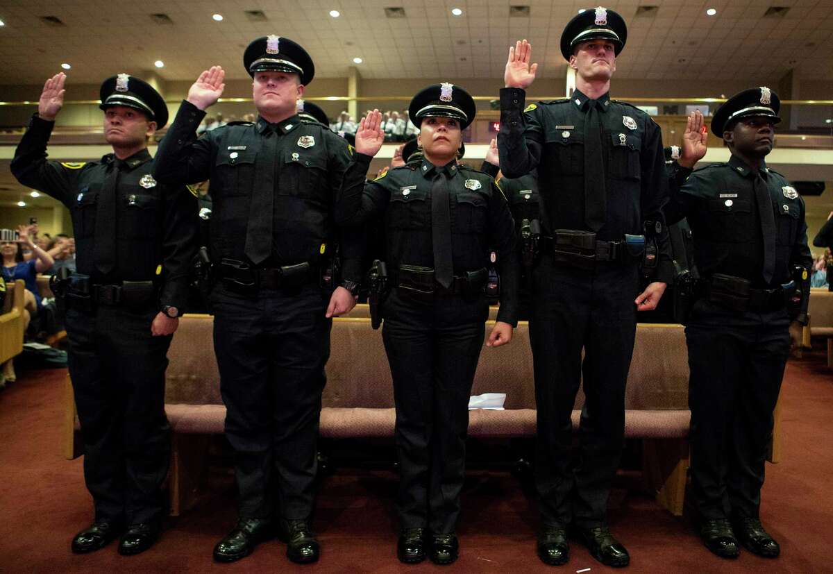 59 New HPD Officers Sworn In During Graduation Ceremony