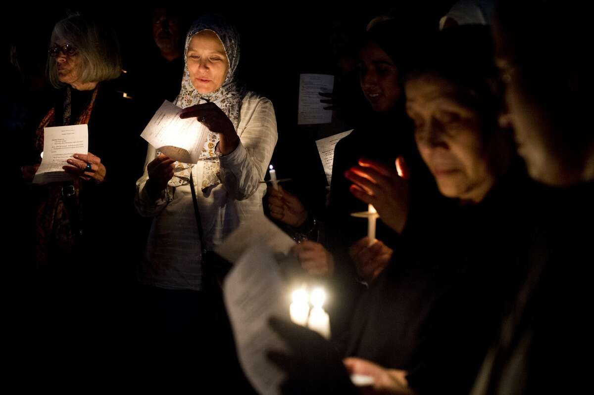 Candlelight vigil for victims of Las Vegas shooting