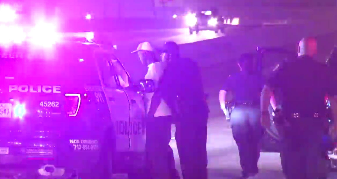 Driver Tells Officer Hes Drunk Sparks Chase Around Loop 610 Police Say