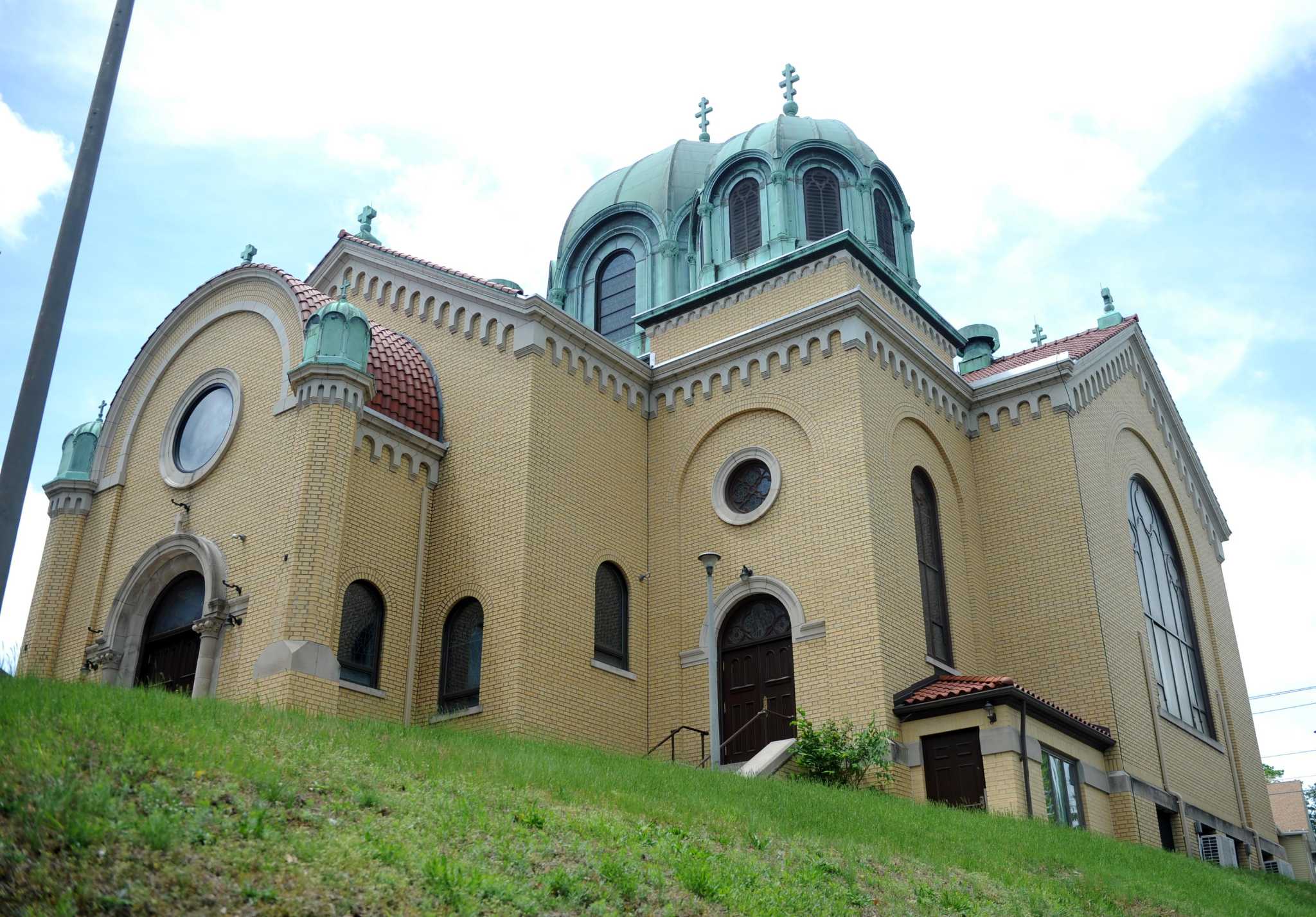 Ansonia church seeking tag sale items