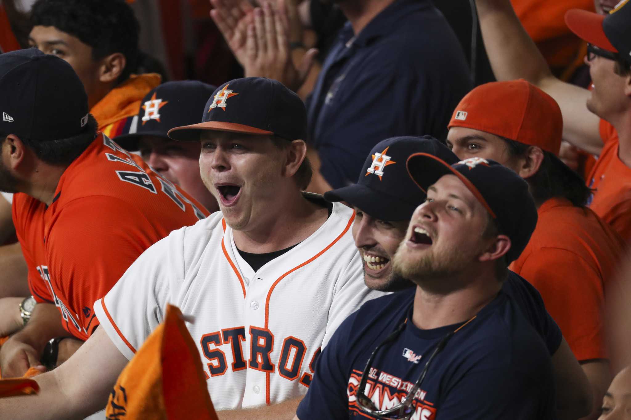 F--- off, Alex': Astros' Justin Verlander goes viral for what he said to  Red Sox manager Alex Cora