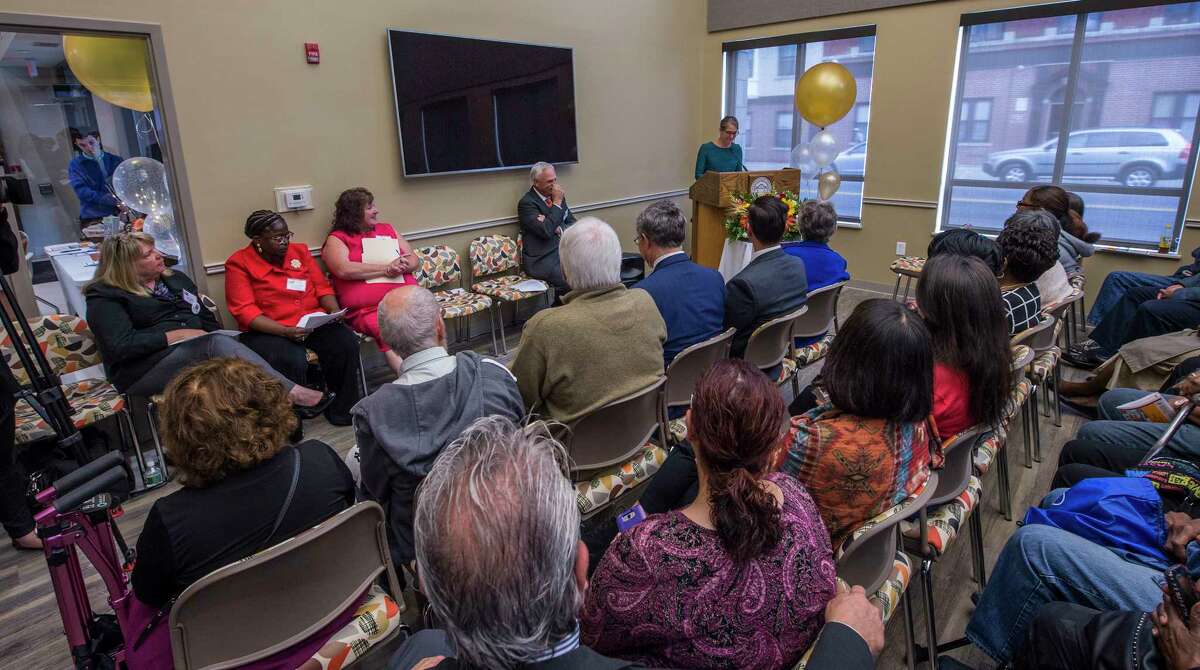 Photos Allen Apartments open