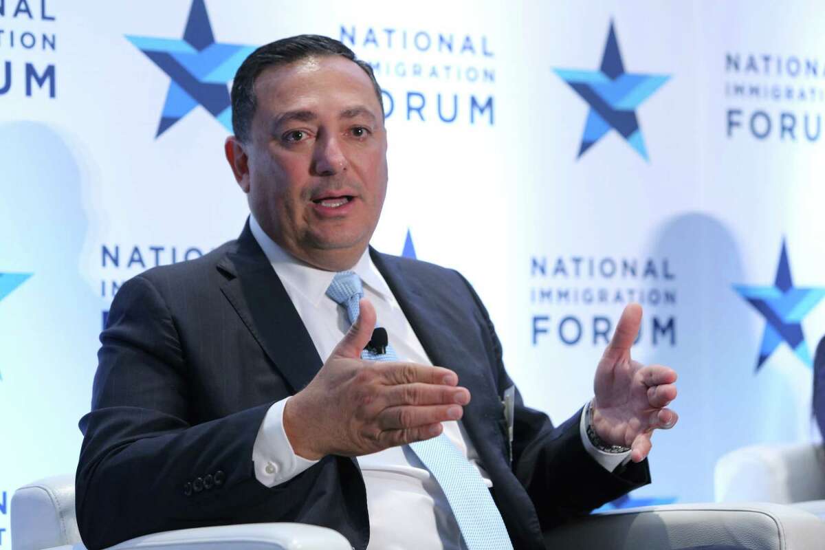 Houston Police Chief Art Acevedo called for a compromise on legal status for young immigrants brought into the country illegally.