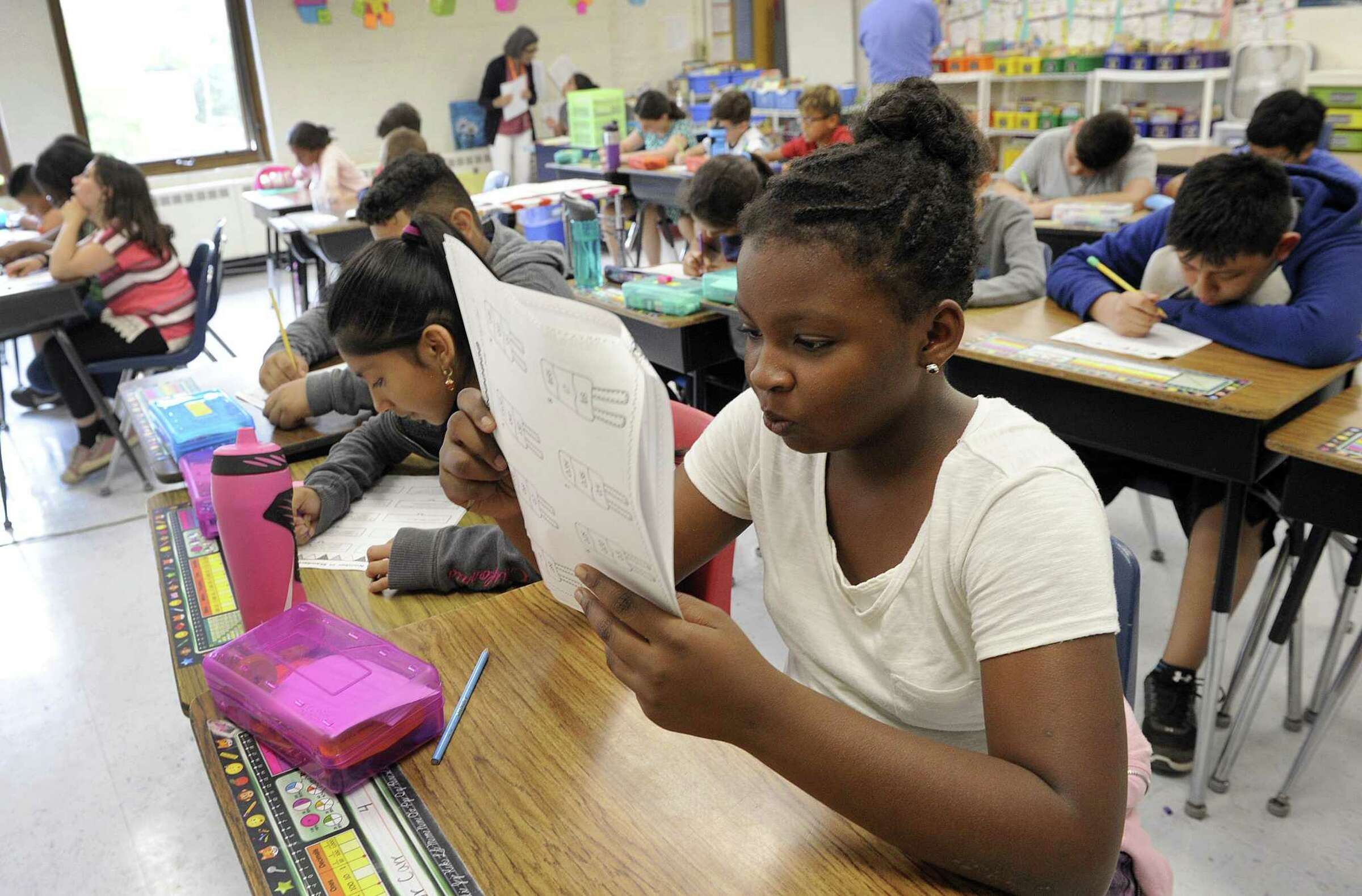 Danbury school wins Blue Ribbon award for closing achievement gap