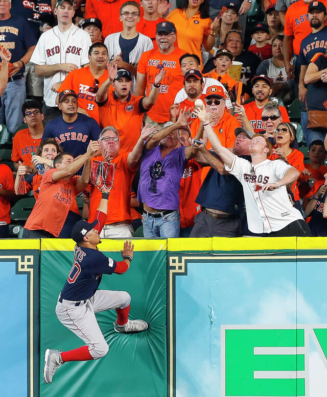 MLB awards Astros fan “catch of the year”