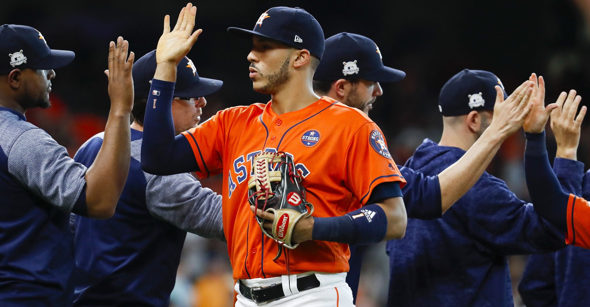 Houston Astros take commanding 2-0 lead over White Sox in ALDS