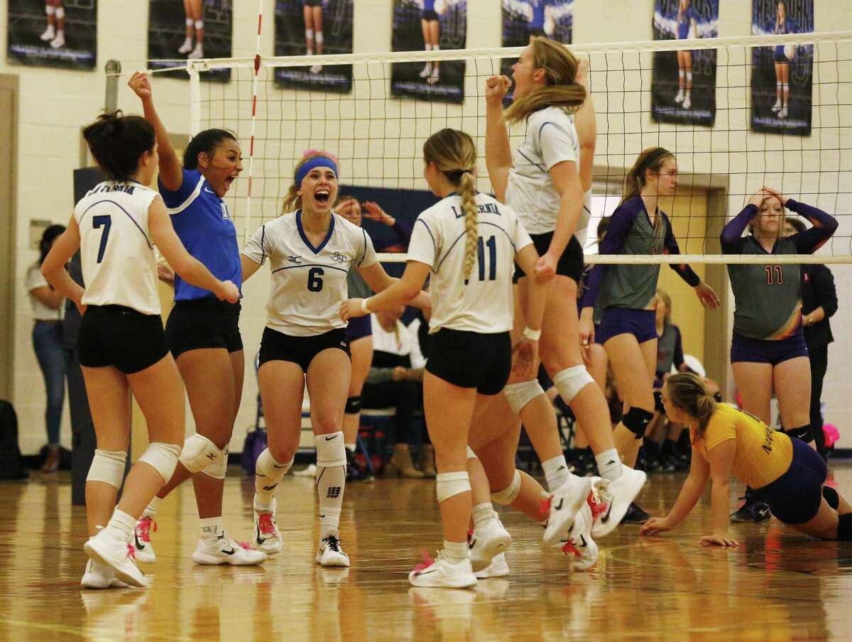 H.S. volleyball La Vernia outlasts Navarro in 274A showdown