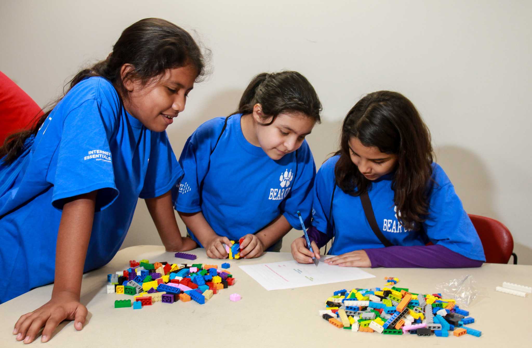 Students get hands-on learning at STEM career day event