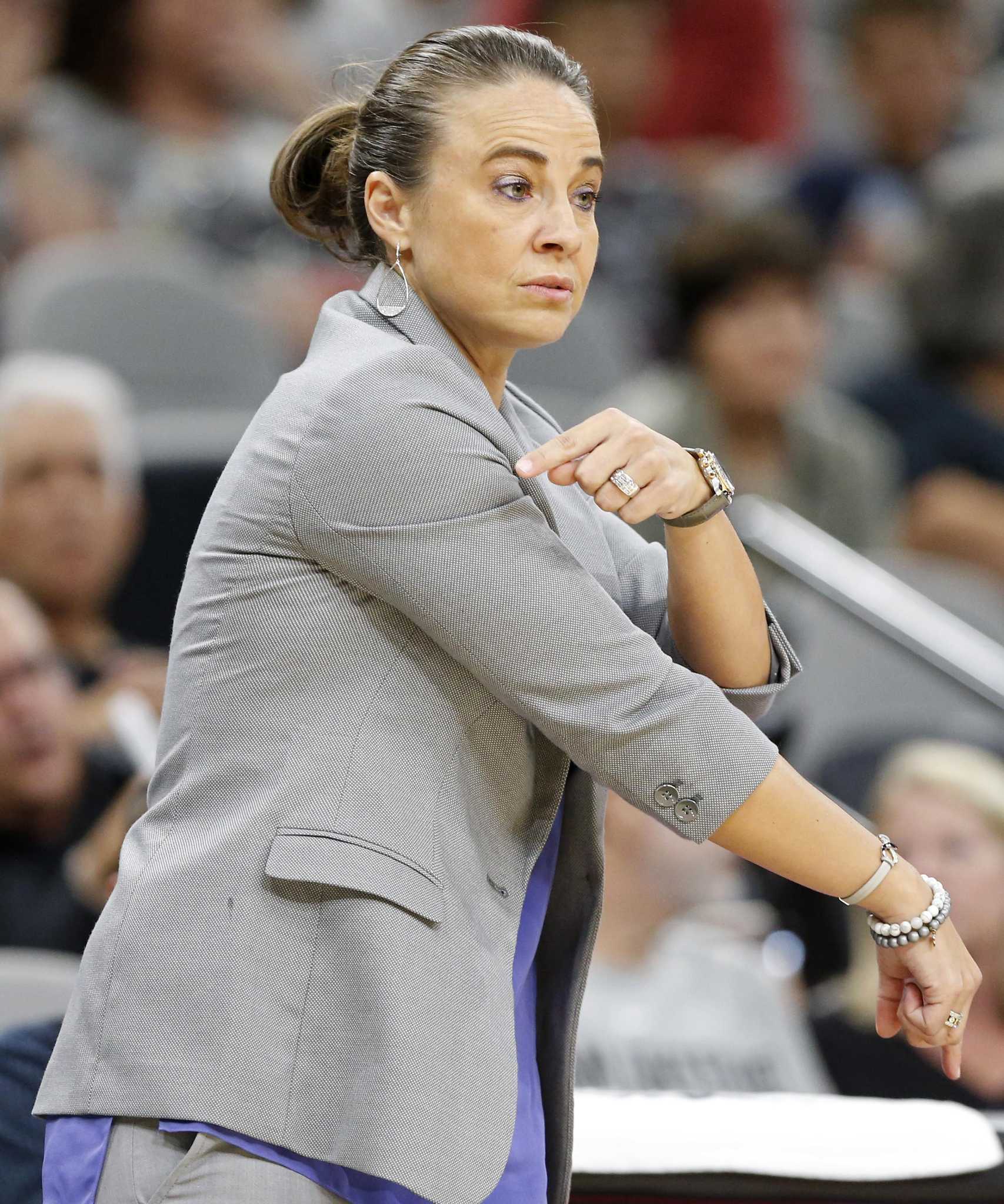 Hammon mourns loss of San Antonio’s WNBA team - ExpressNews.com1707 x 2048