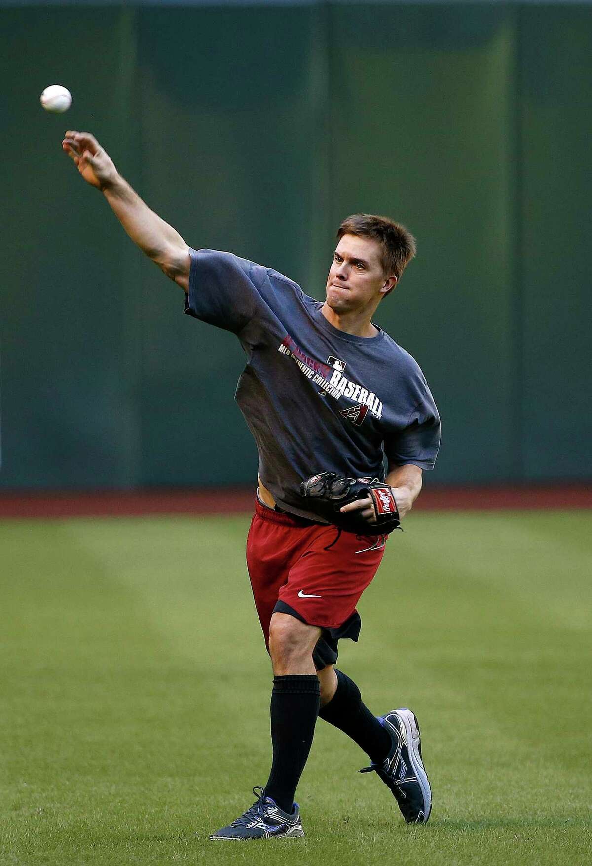 Los Angeles Dodgers starting pitcher Zack Greinke throws against