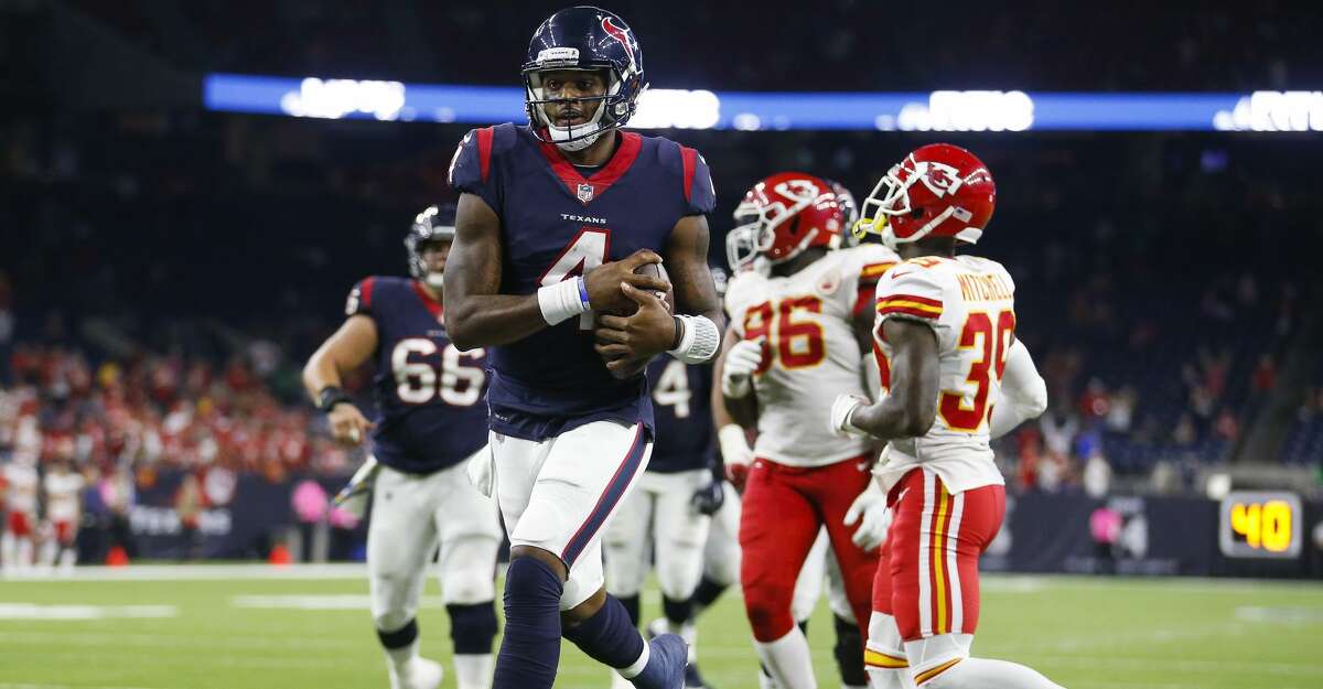 Houston Texans quarterback Deshaun Watson (4) runs in a two point conversion during the fourth quarter of an NFL football game at NRG Stadium Sunday, Oct. 8, 2017 in Houston. ( Michael Ciaglo / Houston Chronicle)