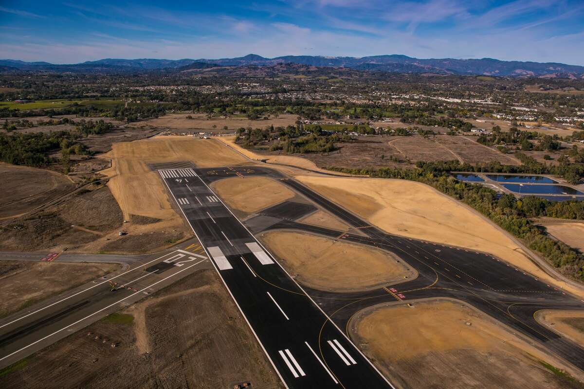 Flights to Sonoma Airport canceled by fire