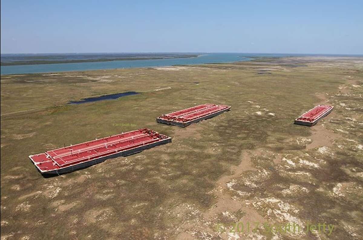 6 barges washed ashore near Port Aransas after Hurricane Harvey will be