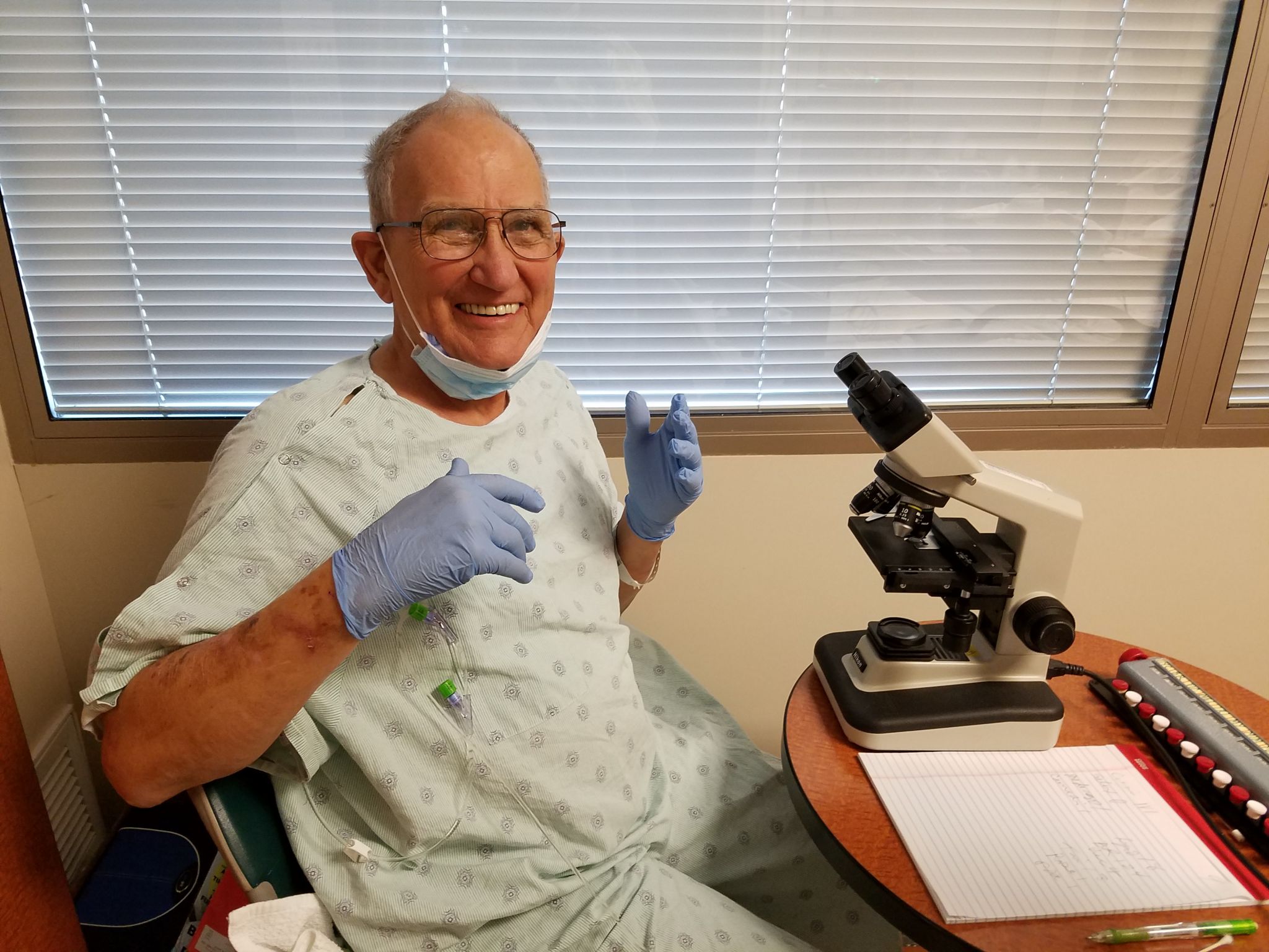 texas-a-m-professor-continues-to-teach-while-battling-cancer-at-md-anderson