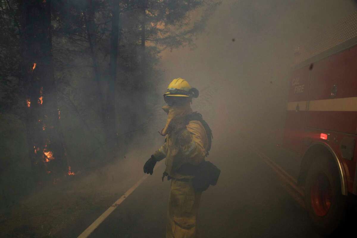 Fewer Than 20 Residents Remain In Calistoga As Tubbs Fire Inches Closer