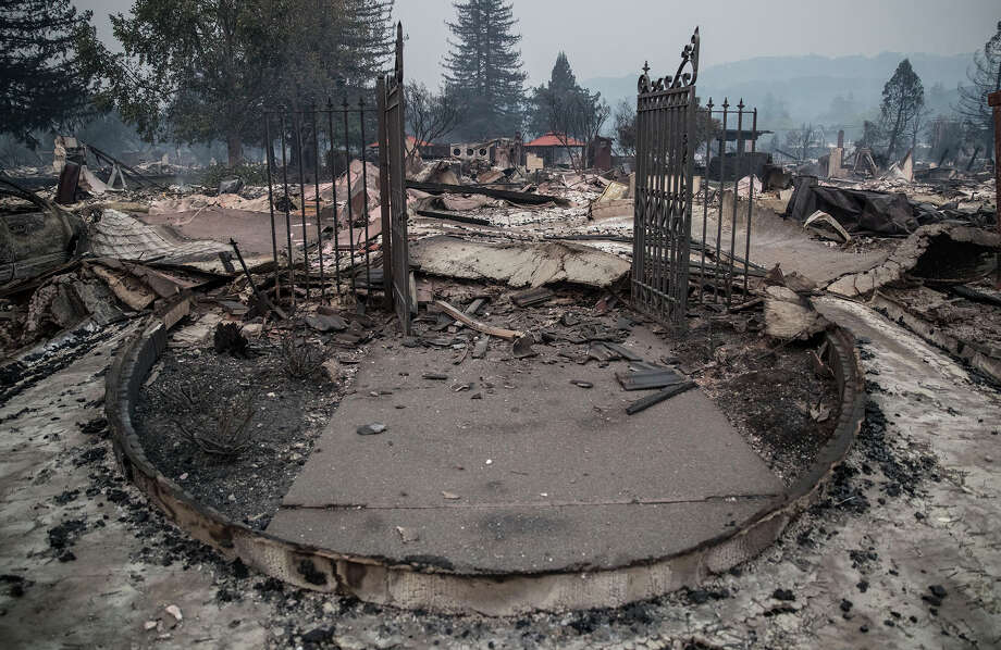 The Estancia Apartment Homes on Old Redwood Highway were completely destroyed on Oct. 9, 2017 in Santa Rosa, Calif. Photo: Brian Van Der Brug/LA Times Via Getty Images