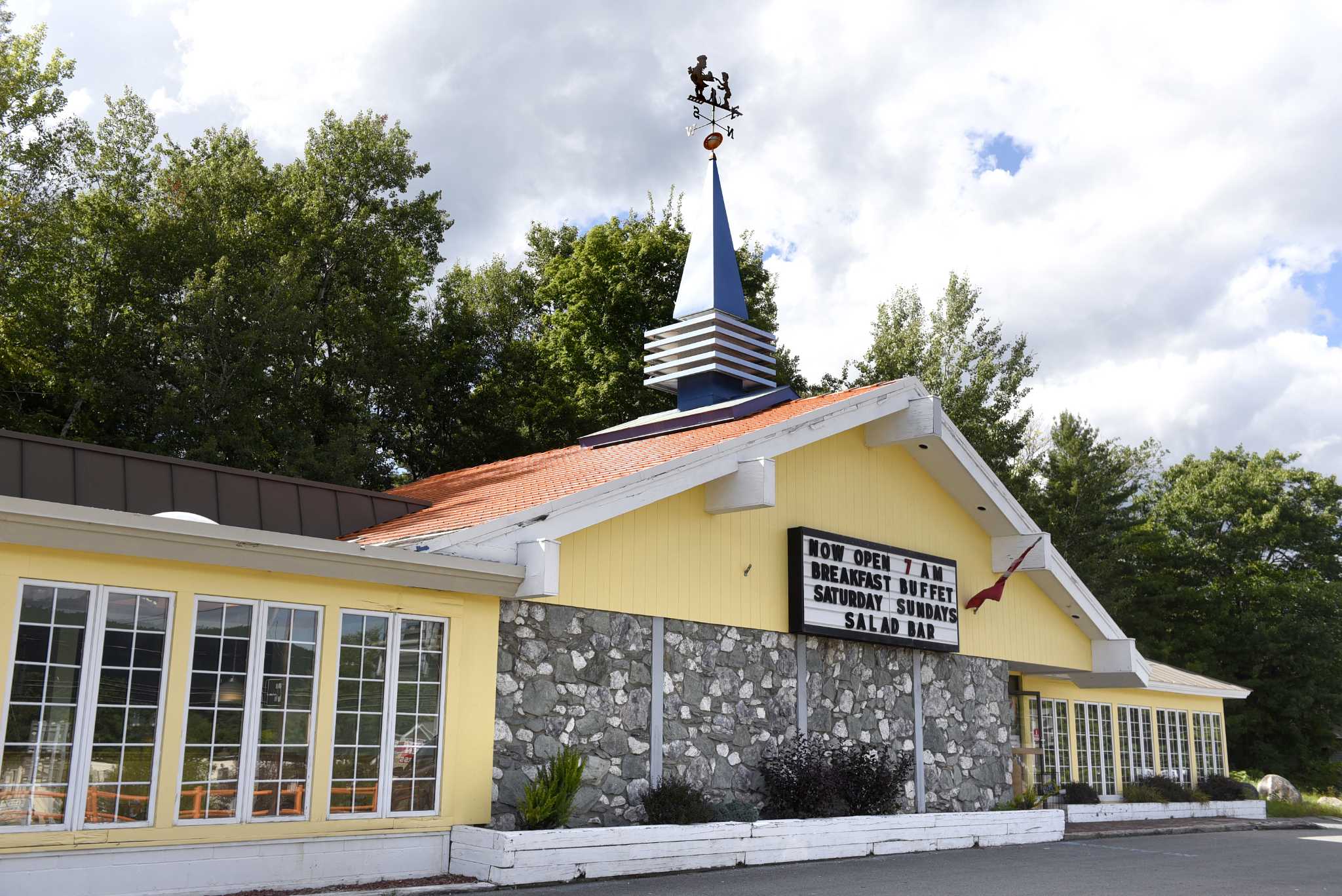 Nation's last HoJo's restaurant closes in Lake George - Vimarsana News