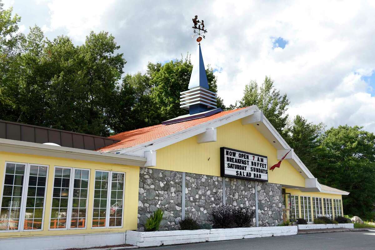 The Howard Johnson's on Canada Street in Lake George, the last remaining example of what was once the nation's largest restaurant chain, has closed. 