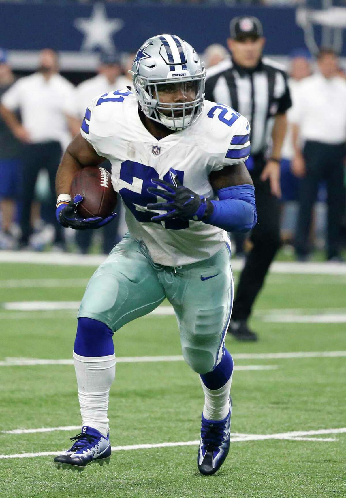 Cowboys' Elliott gets another reprieve, will play vs 49ers