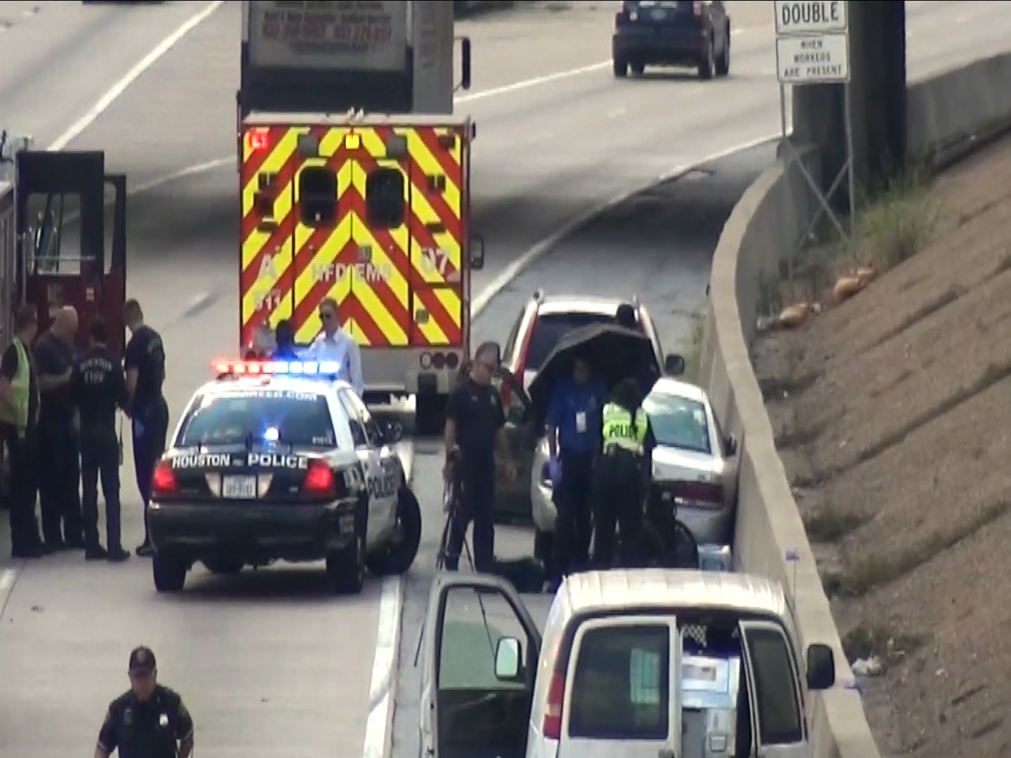 1 dead in crash on Southwest Freeway