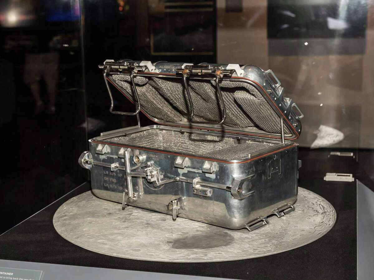Apollo 11 Mission exhibit opens at Space Center Houston