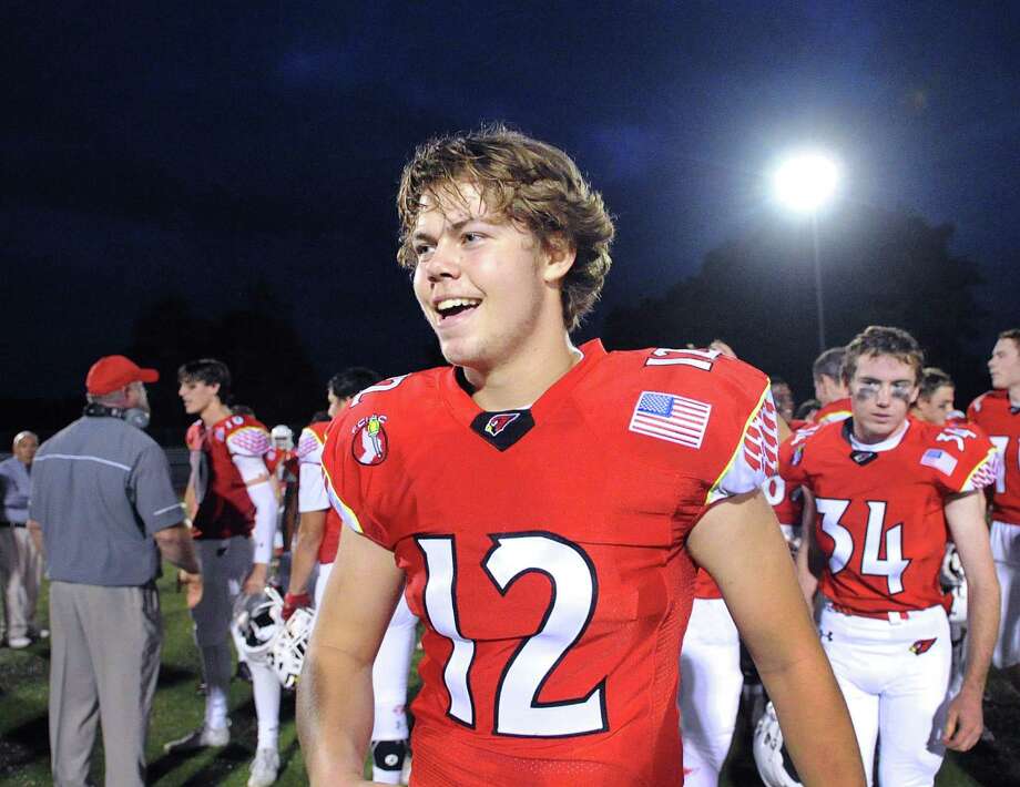 Greenwich Football Team Beats Rival New Canaan Greenwichtime