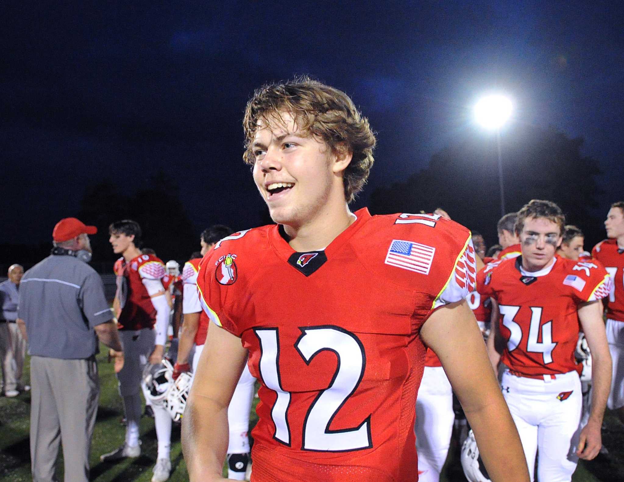 Greenwich Football Team Beats Rival New Canaan Greenwichtime