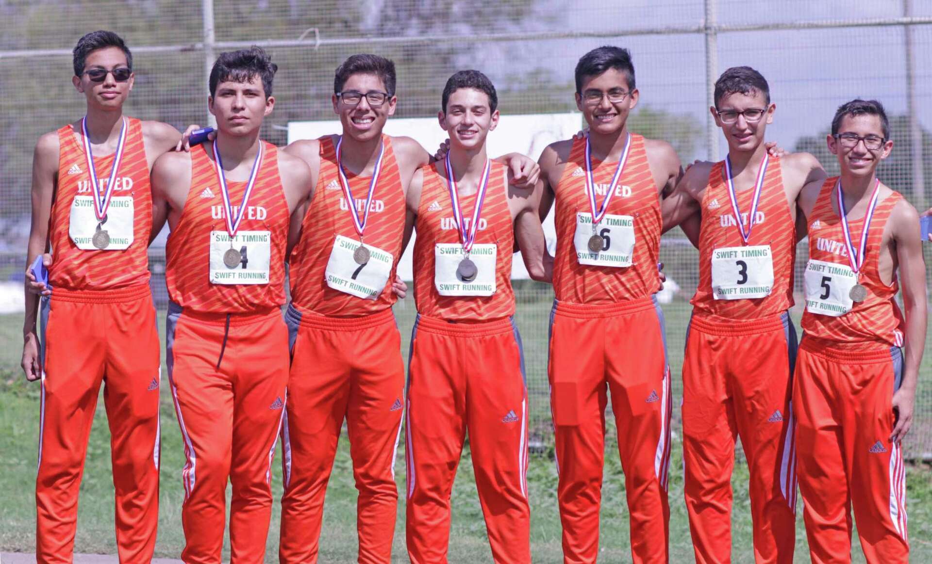 Longhorns cross country teams advance to regional meet