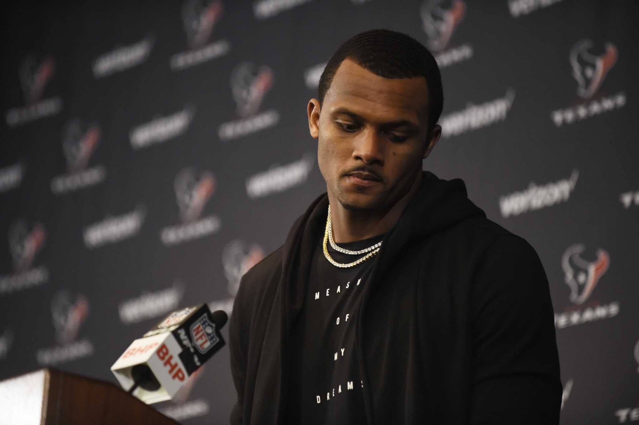 Houston Texans QB Deshaun Watson wears throwback Warren Moon