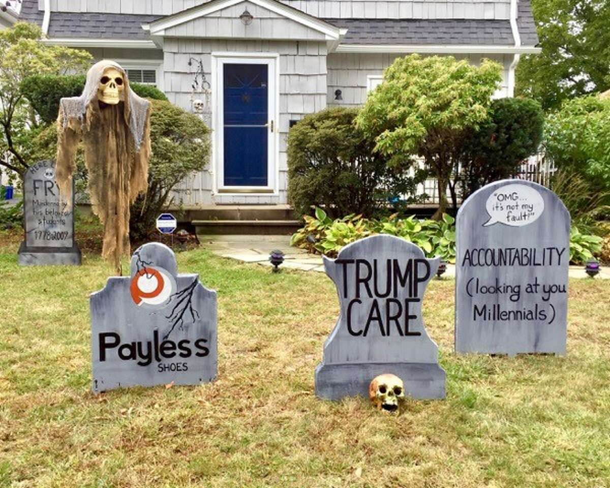 Man wins Halloween with graveyard to trends that 'died' in 2017