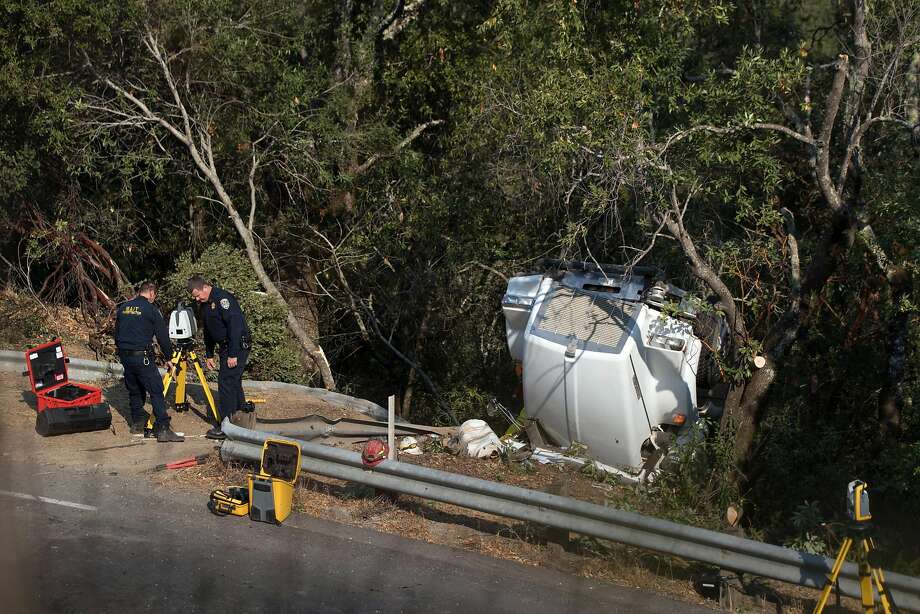 Live Updates Firefighter S In Napa County Crash More A Water Tanker Truck To Support Fire Crews Overturned Killing The Driver On Oakville Grade