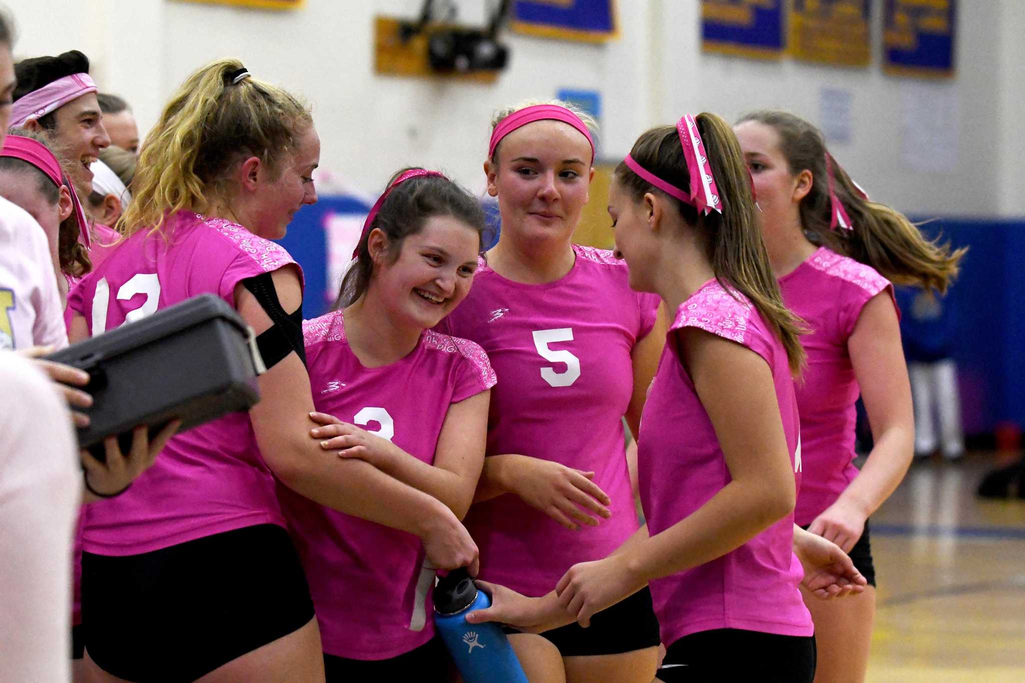 Newtown tops Pomperaug in girls volleyball