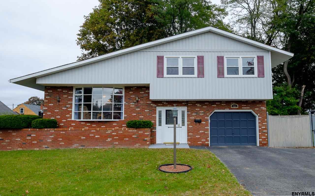 Photos: 4 homes that just hit the market