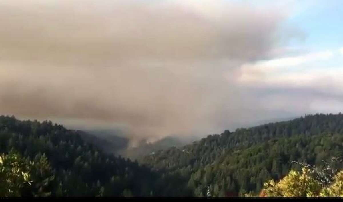A wildfire in the Santa Cruz Mountains had grown to 271 acres on Wednesday morning and was 10 percent contained, but not expected to spread, officials said.