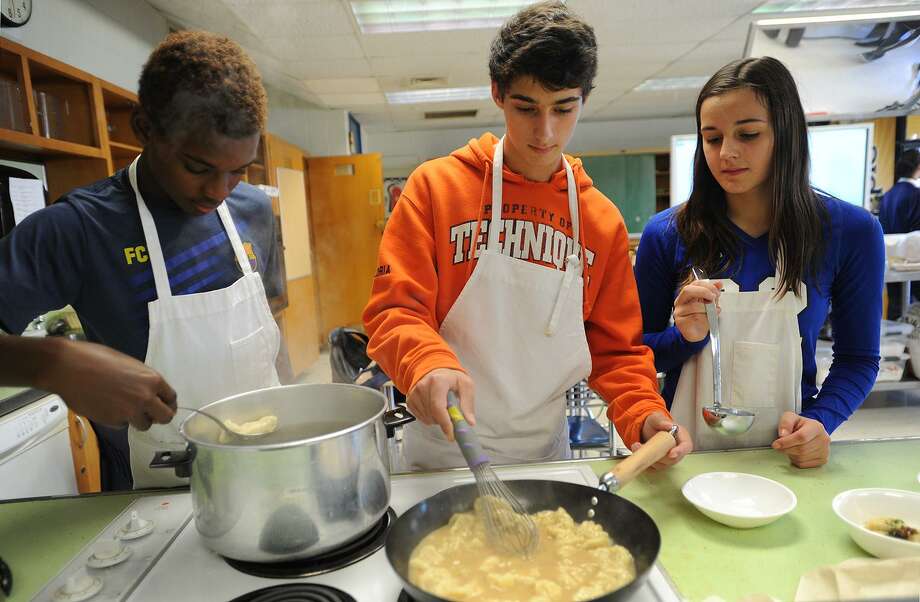 Bunnell High Students To Prepare Meals For Vets Greenwichtime