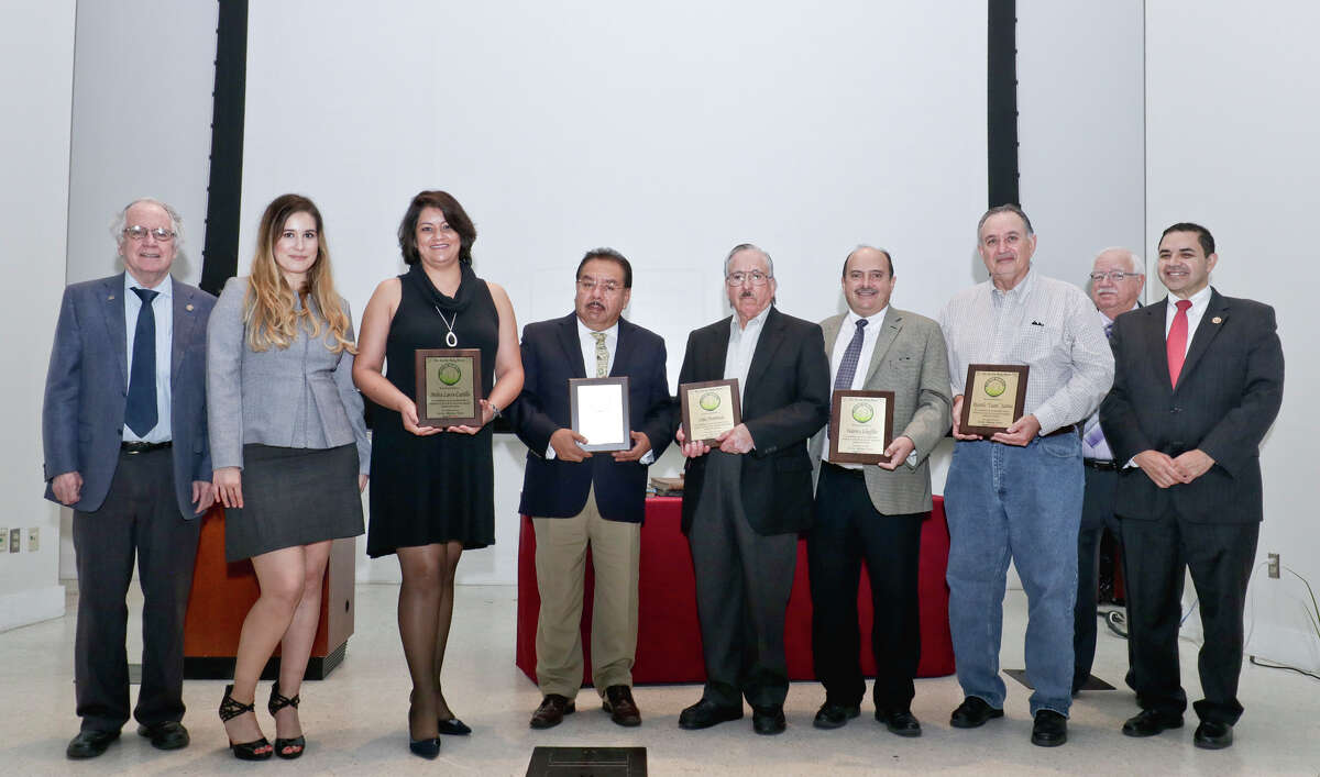 Laredo pays tribute to local newspaper, humanitarian legend Odie Arambula