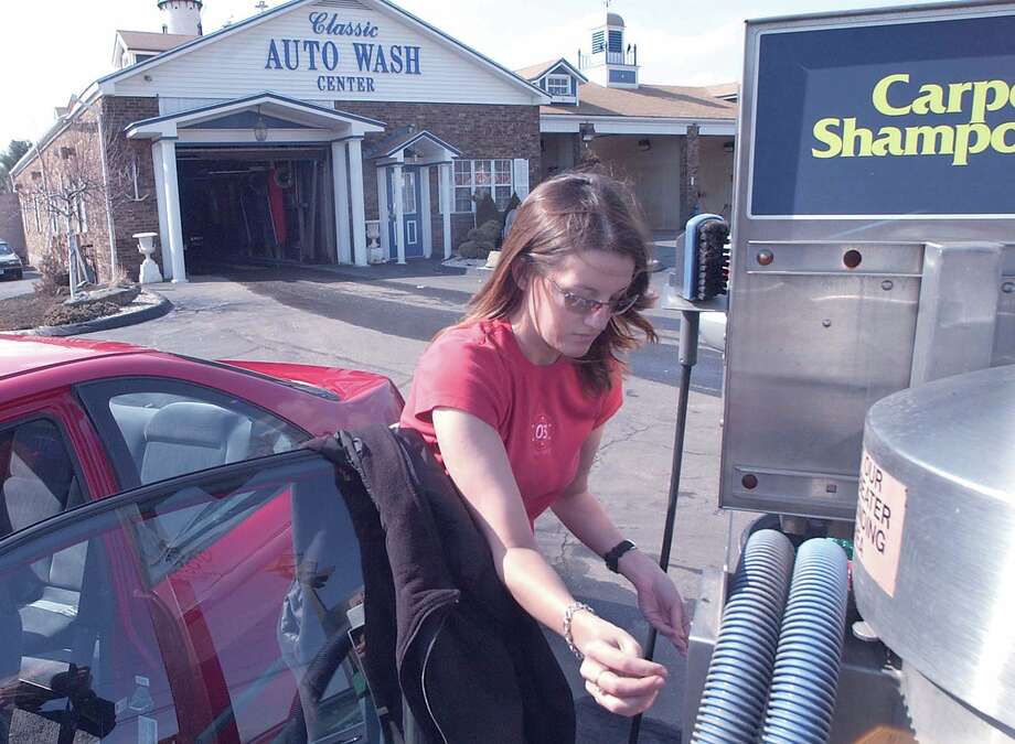 PRESS ARCHIVES Photos from March 2004 The Middletown Press