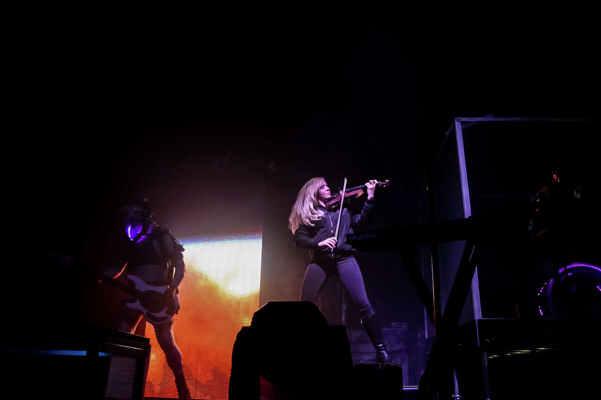 Stone Sour rocks Revention Music Center