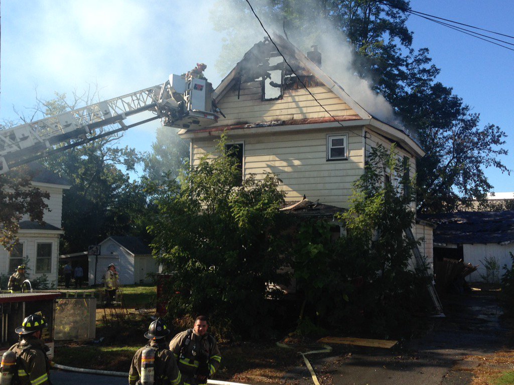 Suspicious fire engulfs vacant Schenectady home