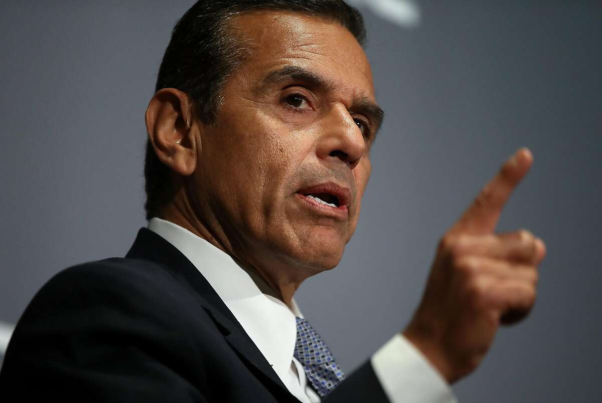 SAN FRANCISCO, CA - JUNE 06: California Democratic gubernatroial candidate and former Los Angeles Mayor Antonio Villaraigosa speaks in conversation as part of the Public Policy Institute of California (PPIC) 2017 Speaker Series on California's Future on June 6, 2017 in San Francisco, California. Villaraigosa spoke with PPIC president Mark Baldassare about his vision for California. (Photo by Justin Sullivan/Getty Images)
