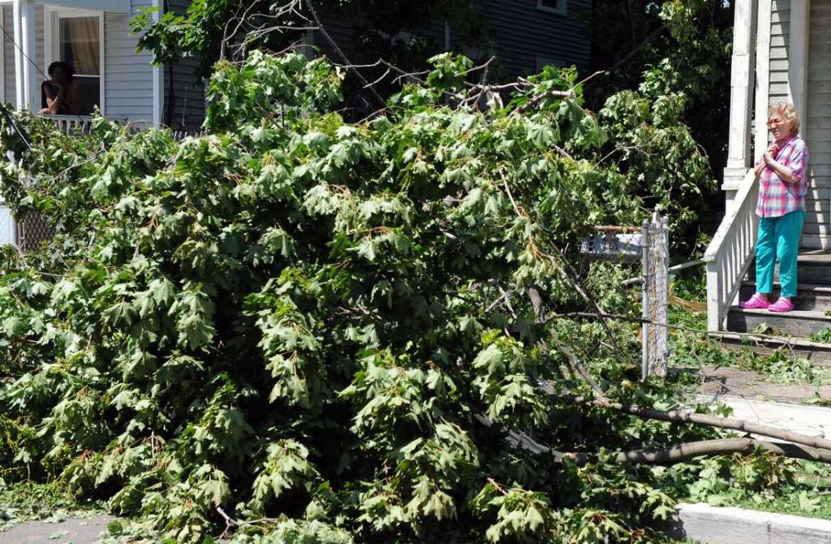 FEMA tours Bridgeport's tornado damage