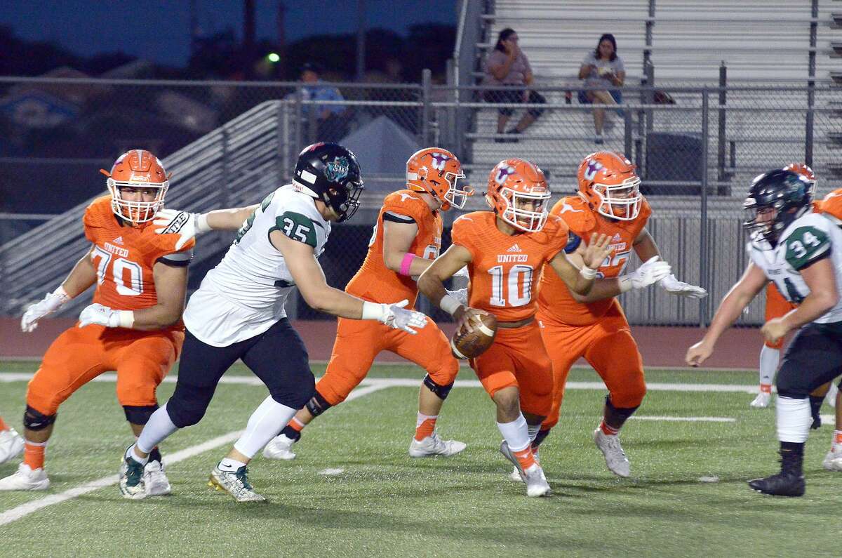 Wayo Huerta was 12 of 23 for 177 yards with two touchdowns and an interception Saturday in United’s 33-29 loss to San Antonio Southwest.