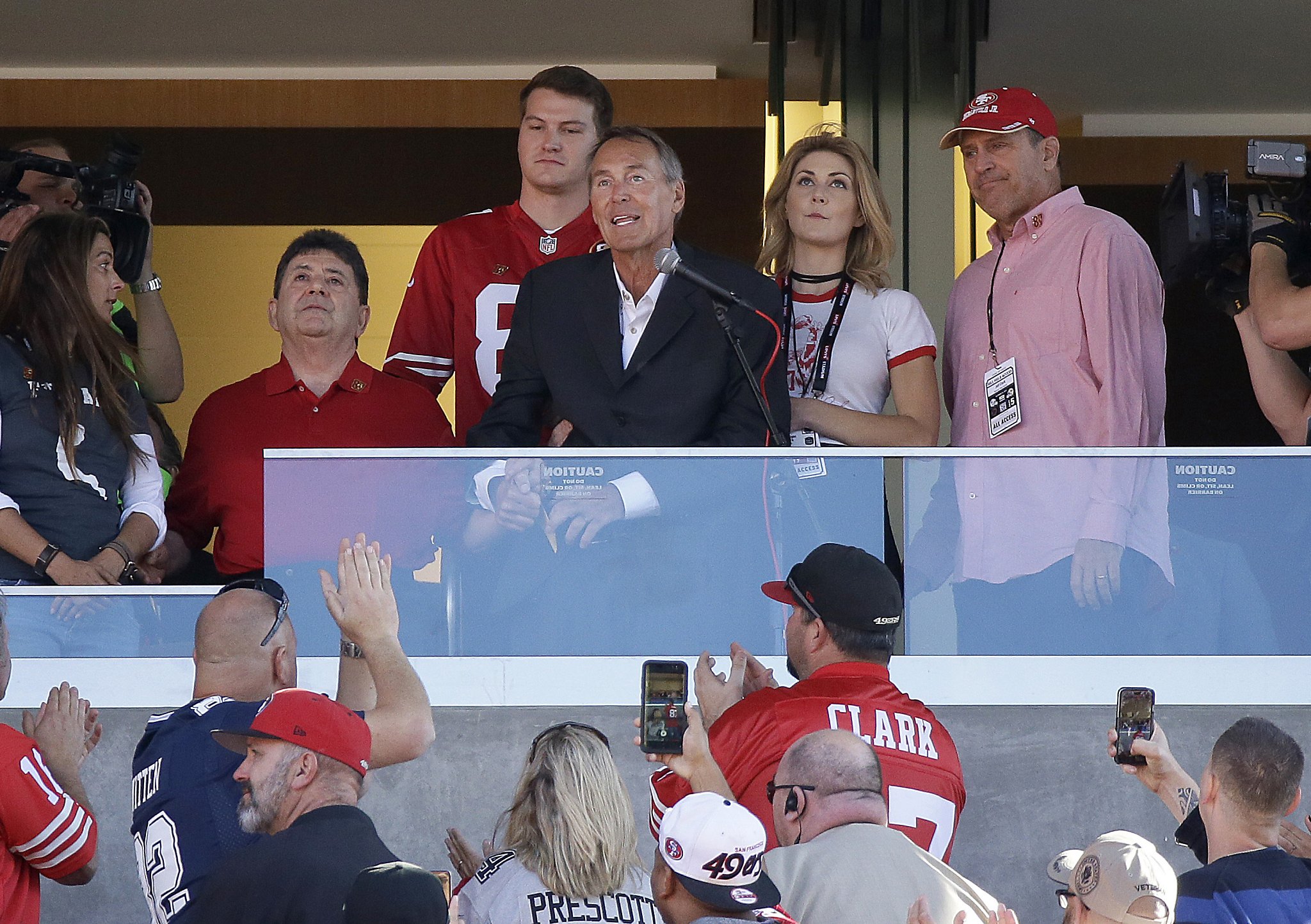 Dwight Clark dies at 61, but his catch against the Cowboys will live  forever - Blogging The Boys