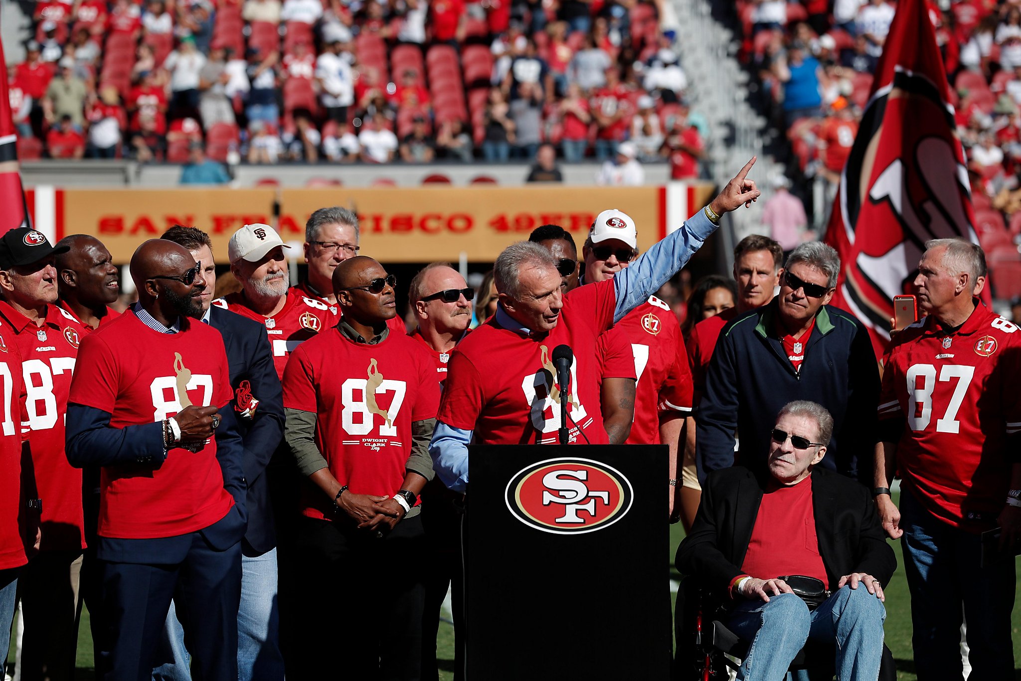 49ers news: Dwight Clark's heartwarming connection to a lifelong 49ers fan  battling ALS - Niners Nation