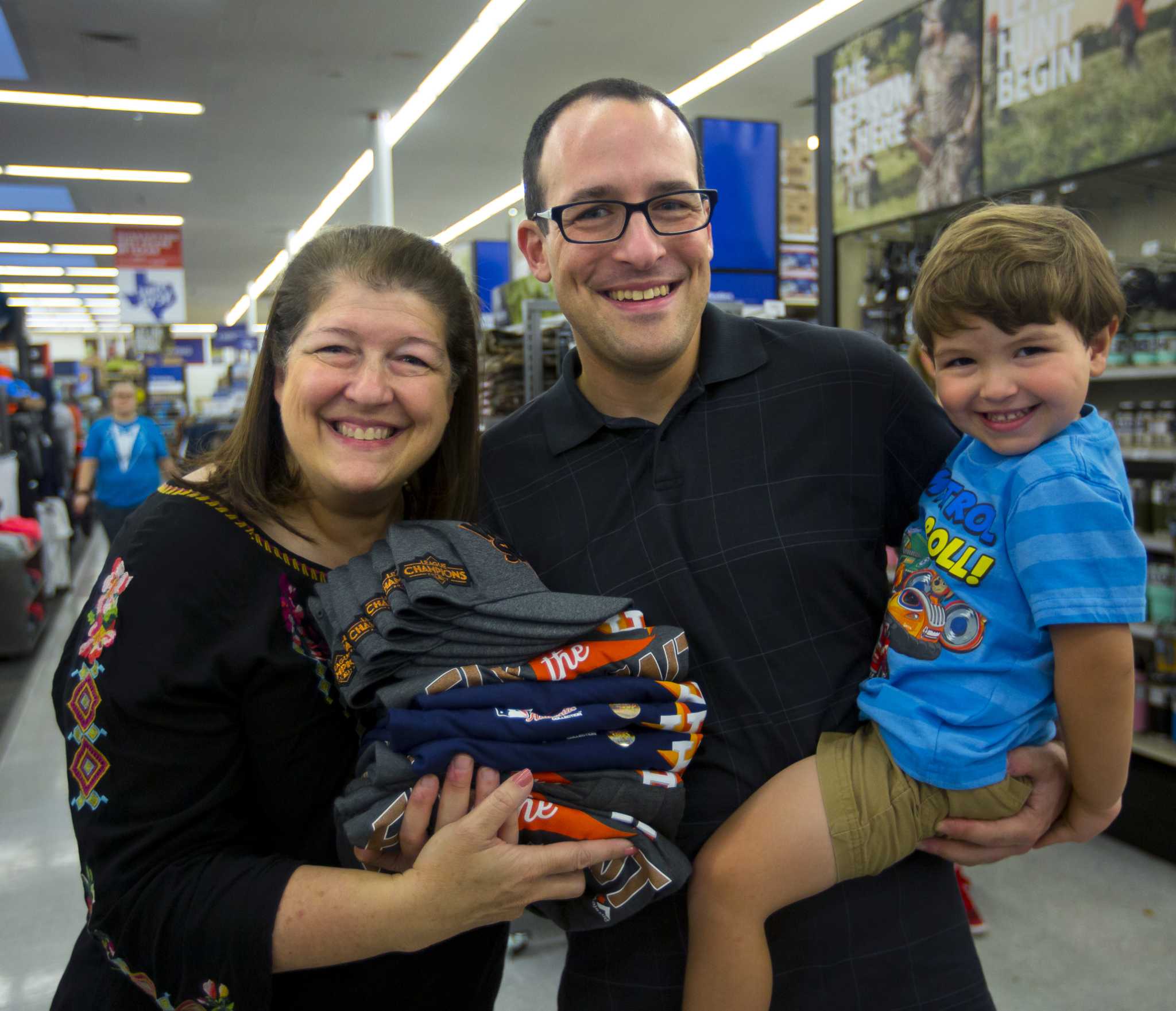 World Series schedule released, Astros AL championship gear flies off store  shelves