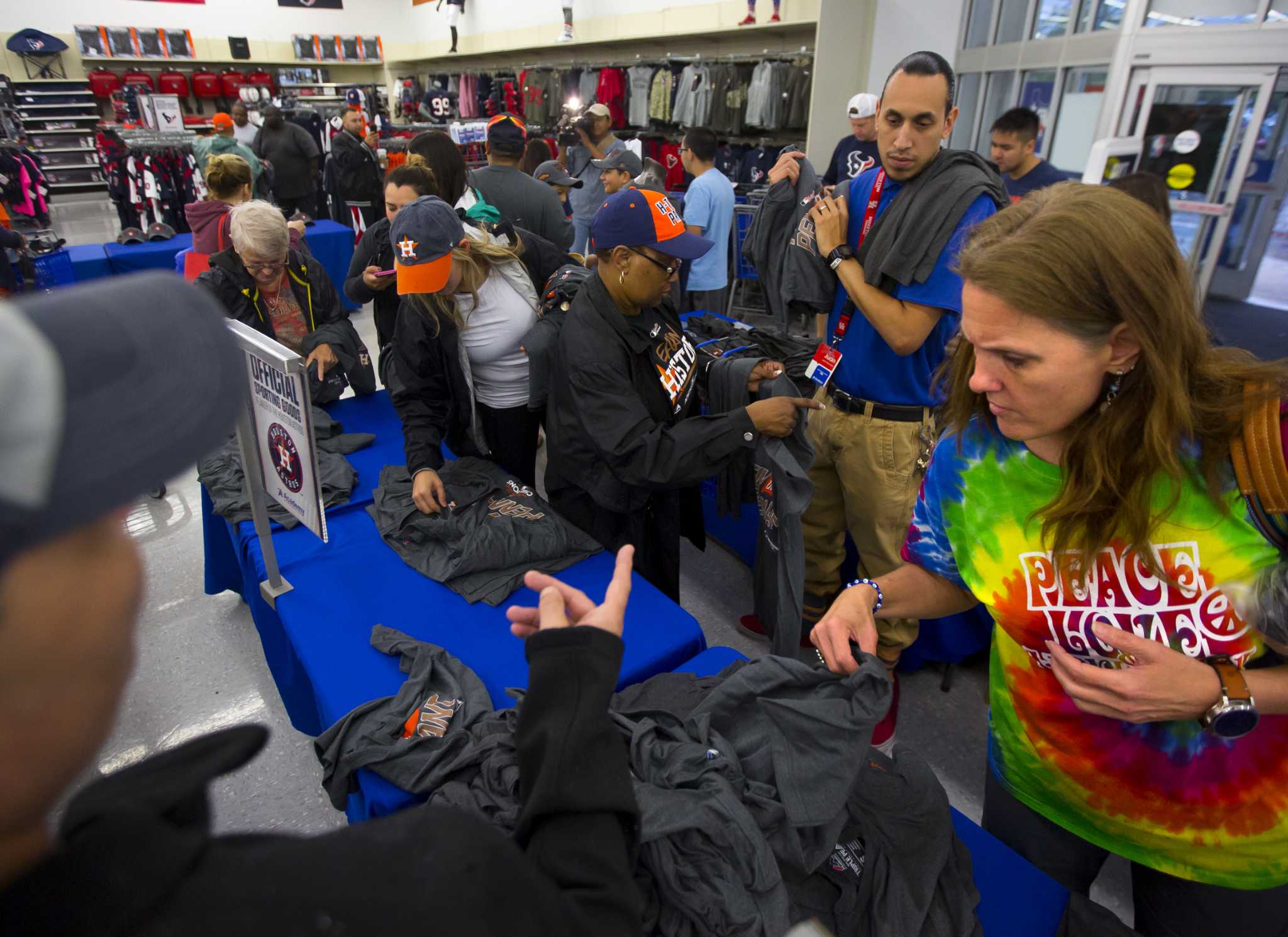 World Series schedule released, Astros AL championship gear flies off store  shelves