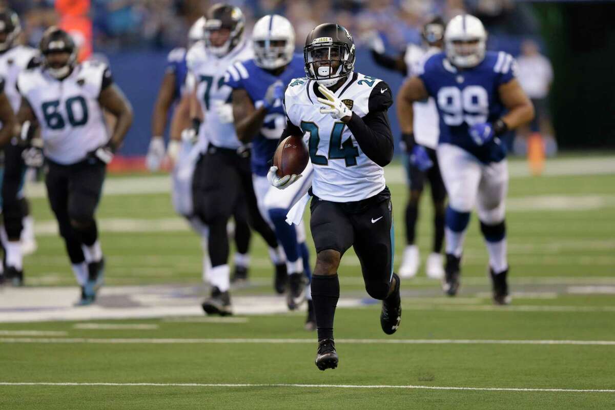 Running back T.J. Yeldon (24) has become an important cog in the Jaguars' offense after replacing the injured Leonard Fournette. On Sunday, Yeldon carried the ball nine times for 122 yards and a touchdown on a 58-yard scamper.
