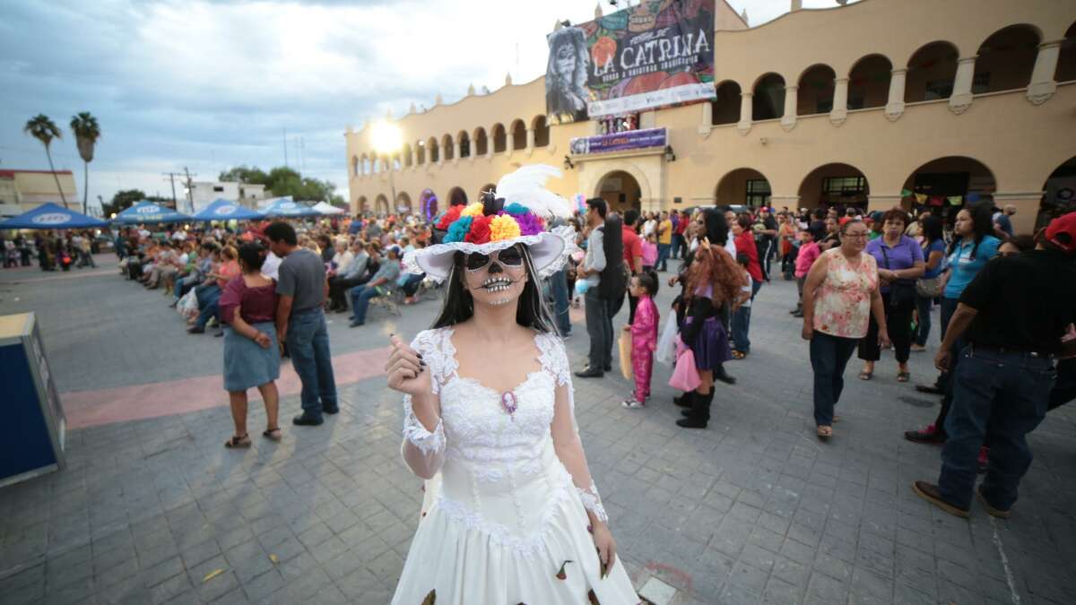 El municipio de Nuevo Laredo, México, está invitando a la comunidad a participar en el Festiva de la Catrina 2017 dentro de las celebraciones por el tradicional Día de los Muertos, desde las 5 p.m., en la Explanada de la Independencia el sábado.