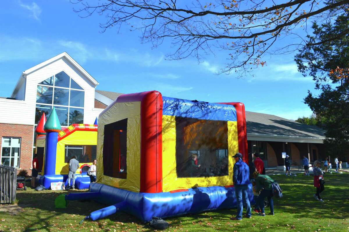 In Pictures Family Fun Day at Holly Pond Preschool