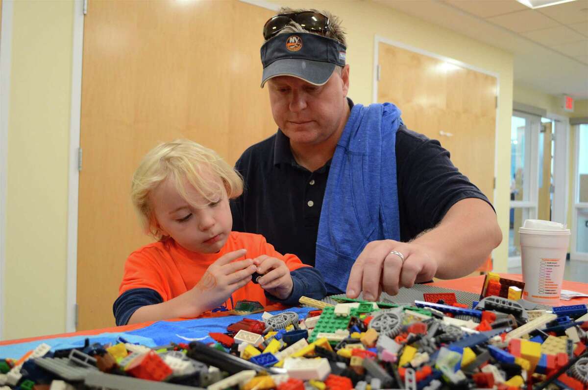 In Pictures Family Fun Day at Holly Pond Preschool